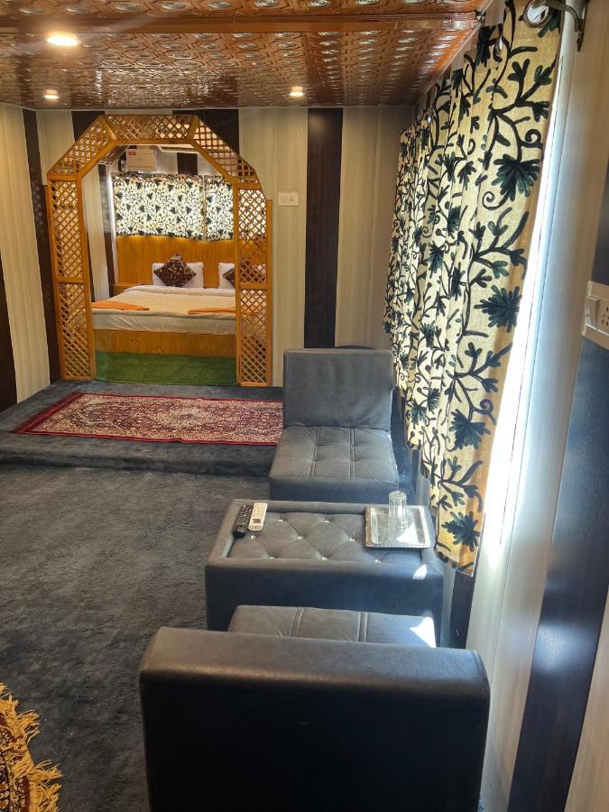 Hotel Aristotle Group Of Houseboats & Transportation Srīnagar Esterno foto